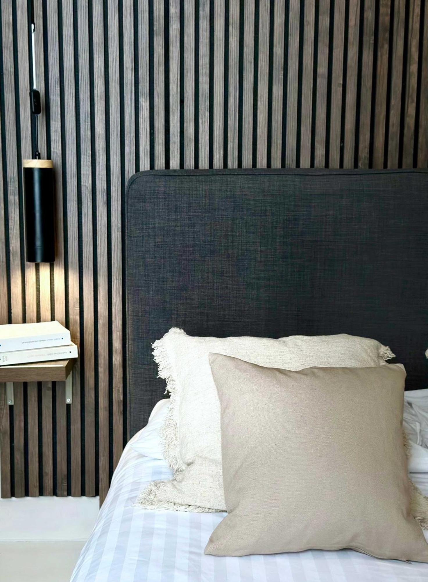 Apartment Renovated Champs-elysees Retreat Paris