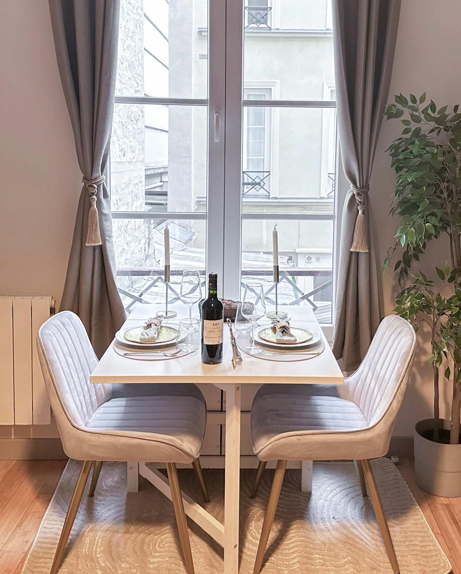 Renovated Champs-elysees Retreat * Paris